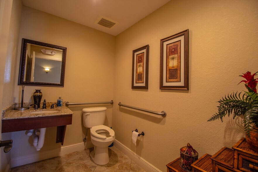 More Photos Of 334 W Olympia Ave, Punta Gorda Office For Sale