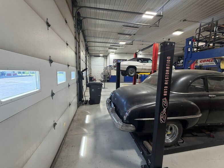 More Photos Of 6360 Dean Pky, Ontario Distribution For Sale