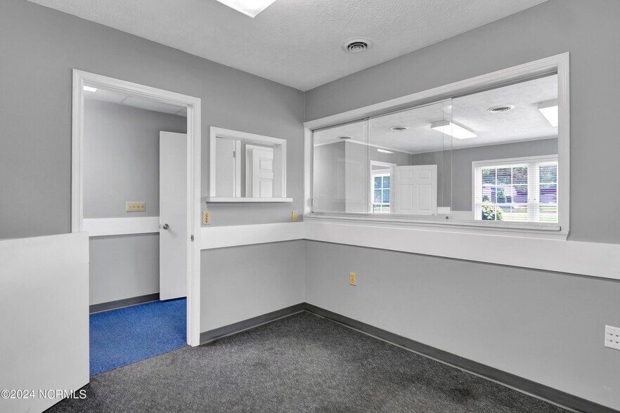 More Photos Of 333 Jefferson St, Whiteville Office For Sale