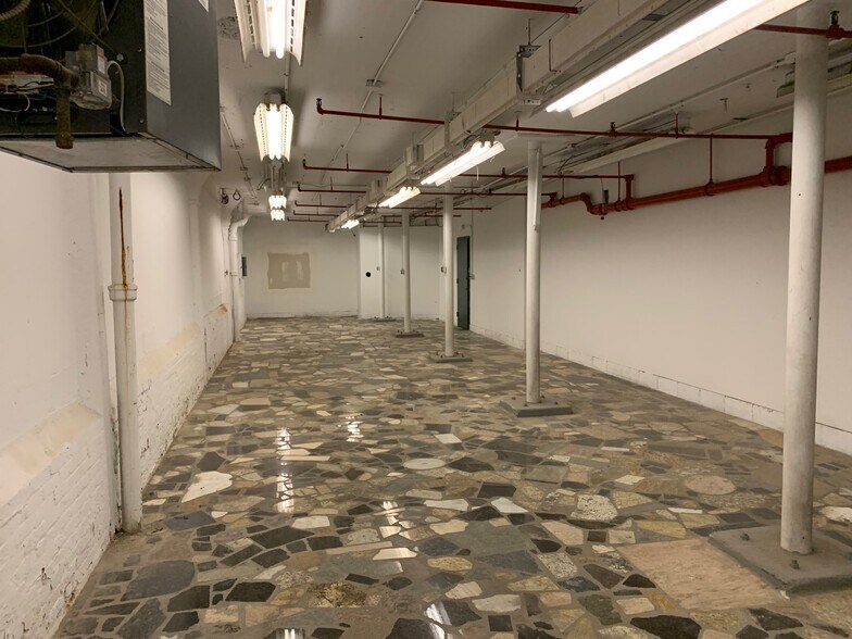 More Photos Of 210-211 Cottage St, Poughkeepsie Warehouse For Lease