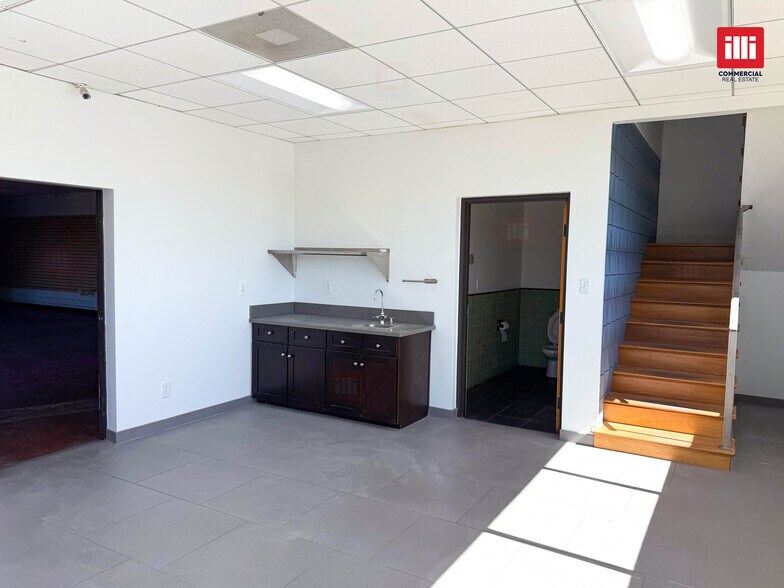 More Photos Of 4363 Woodman Ave, Sherman Oaks Loft Creative Space For Sale