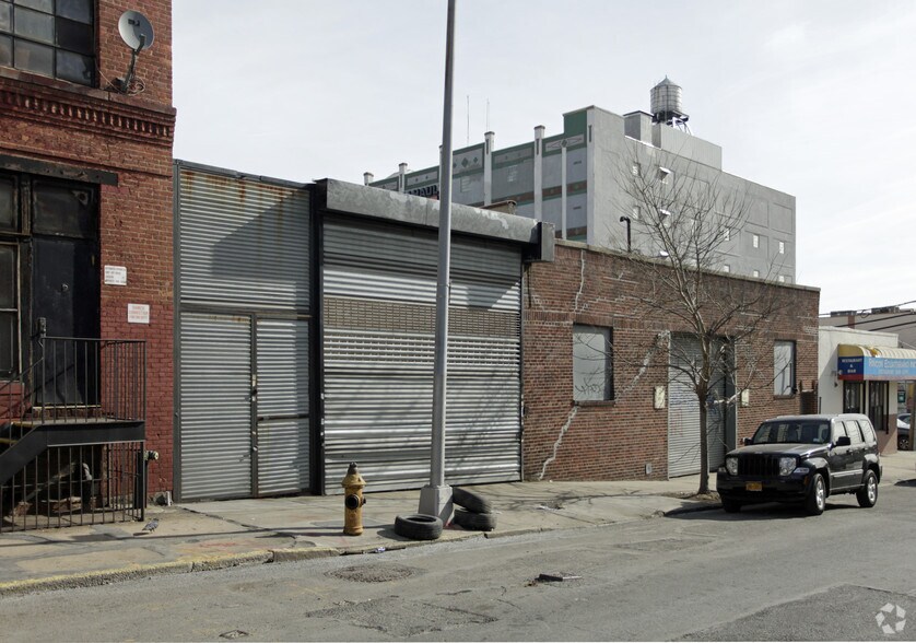 More Photos Of 225 Willow Ave, Bronx Warehouse For Lease