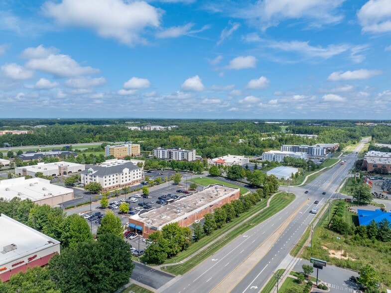 More Photos Of Statesville Rd, Charlotte Unknown For Lease