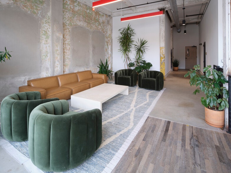 More Photos Of 565 Northside Dr, Atlanta Office For Lease