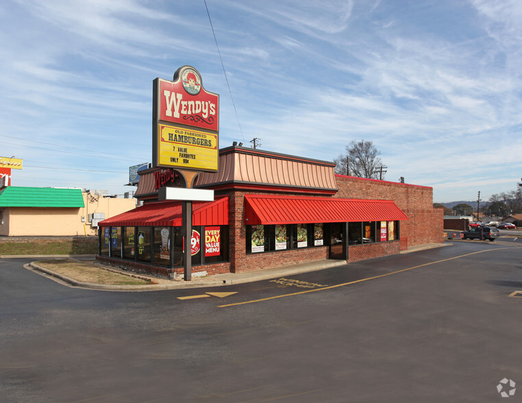 Primary Photo Of 104 Bessemer Super Hwy E, Birmingham Fast Food For Lease