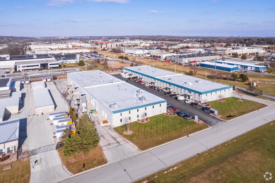 More Photos Of 16300-16350 W Glendale Dr, New Berlin Industrial For Sale