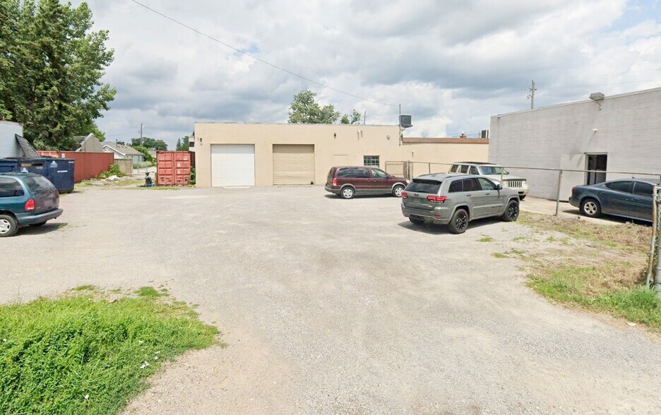 More Photos Of 4435 Portage Rd, Niagara Falls General Retail For Sale