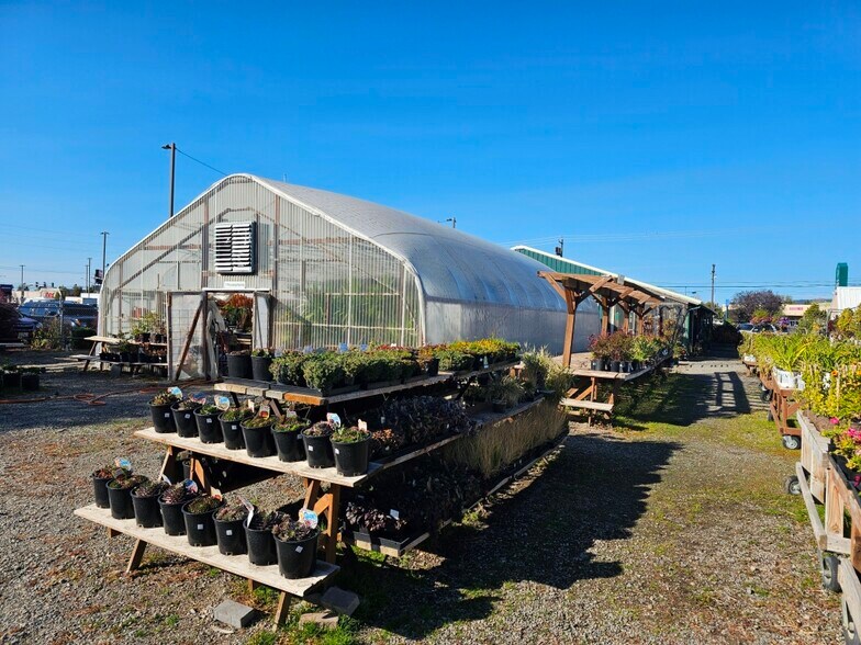 More Photos Of 15614 E Sprague Ave, Veradale Garden Center For Sale