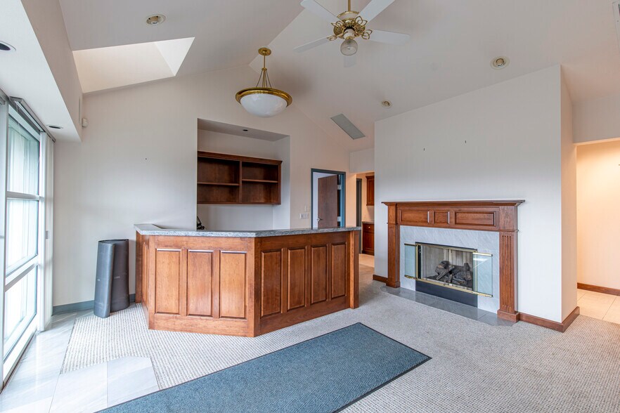 More Photos Of 3535 Del Webb Ave NE, Salem Warehouse For Lease