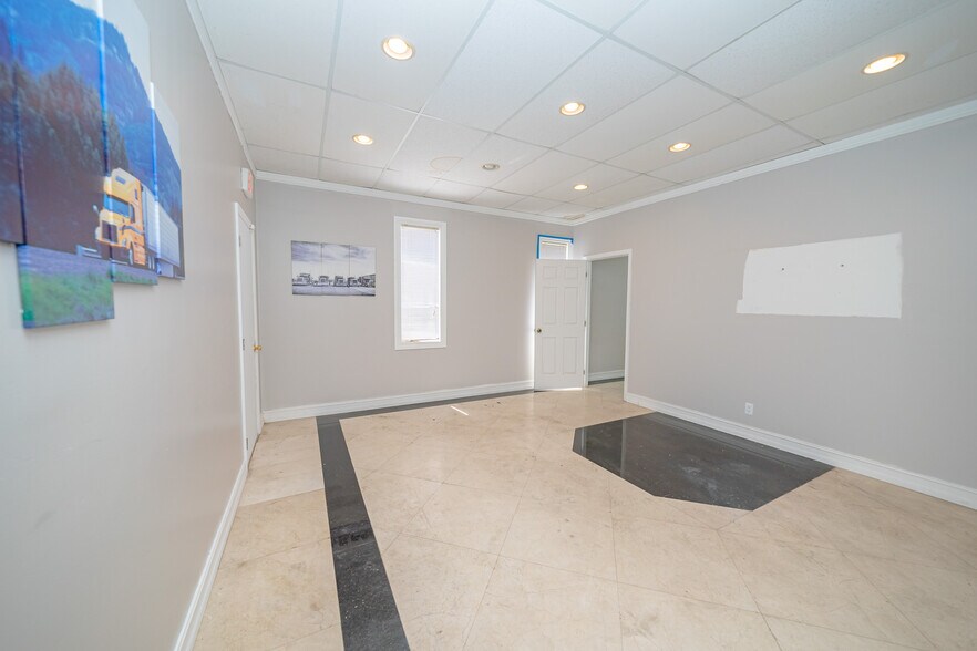 More Photos Of 1959 Dr Martin Luther King Jr Blvd, Pompano Beach Warehouse For Lease