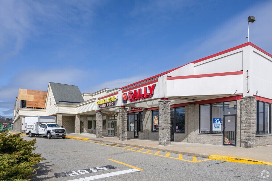 More Photos Of 500-950 Kings Hwy, New Bedford Unknown For Lease