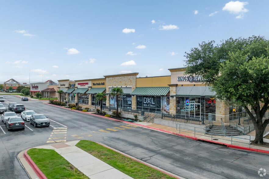 More Photos Of 3941 S Interstate 35, San Marcos Storefront For Sale