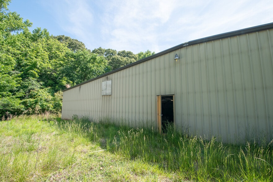 More Photos Of 248 W Franklinville St, Staley Manufacturing For Sale