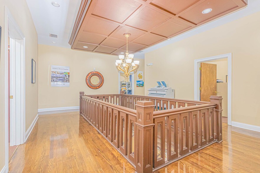 More Photos Of 110 W Indiana Ave, Deland Office For Lease