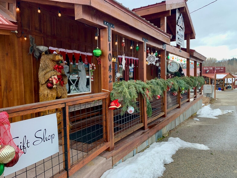 More Photos Of 1042 Old Crouch Rd, Garden Valley Freestanding For Sale