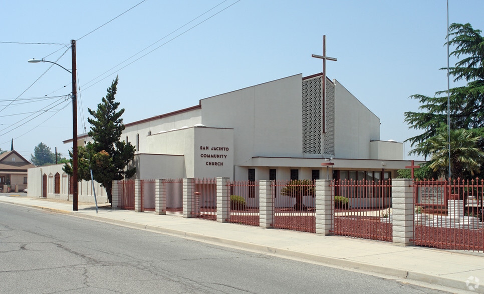 210 S Estudillo Ave