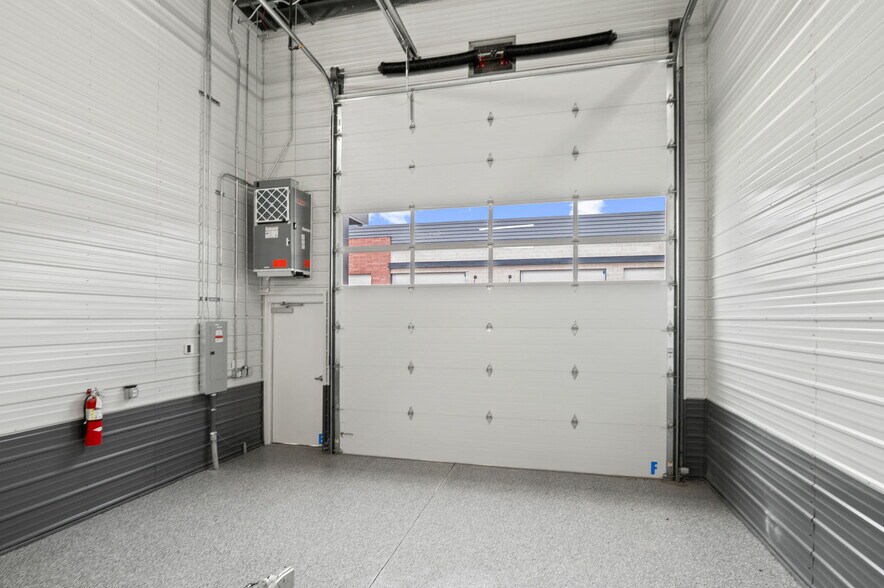 More Photos Of 4390 Regent St, Castle Rock Warehouse For Sale