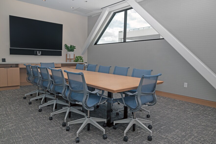 More Photos Of 11600 Rock Rose Ave, Austin Office For Lease