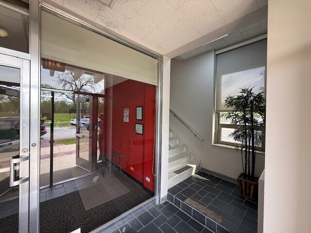 More Photos Of 8400 Brookfield Ave, Brookfield Flex For Sale