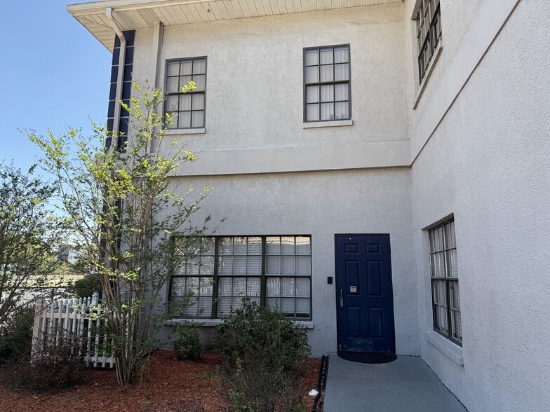 More Photos Of 1511 S US Highway 301, Tampa Office For Sale