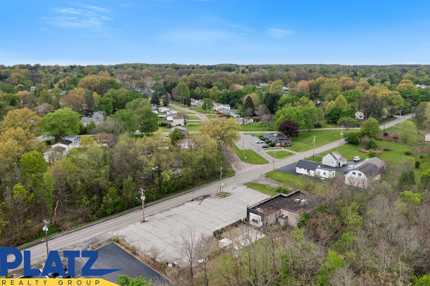 More Photos Of 169 S Four Mile Run Rd, Austintown Bar For Sale