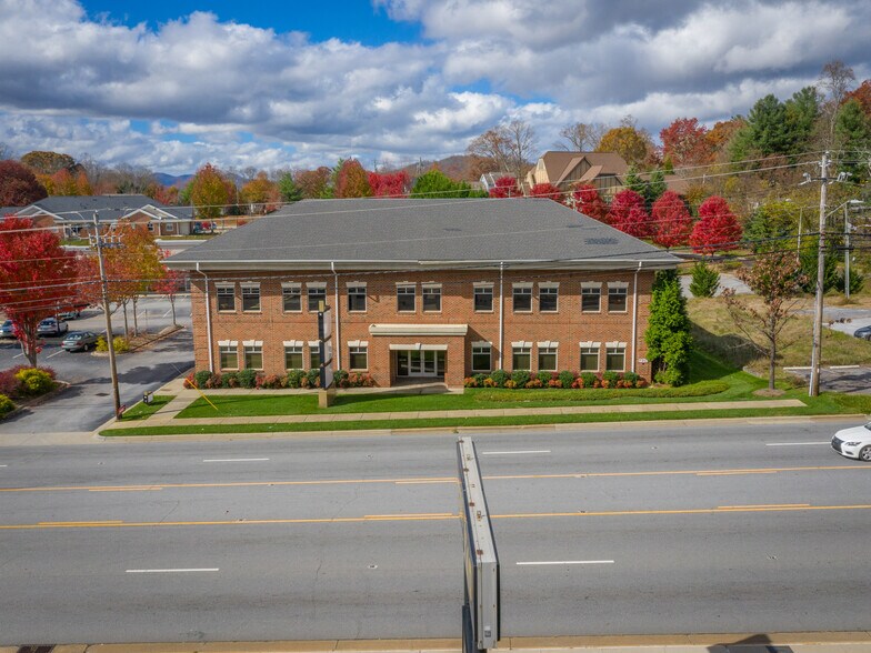 Primary Photo Of 1985 Hendersonville Rd, Asheville Office For Lease