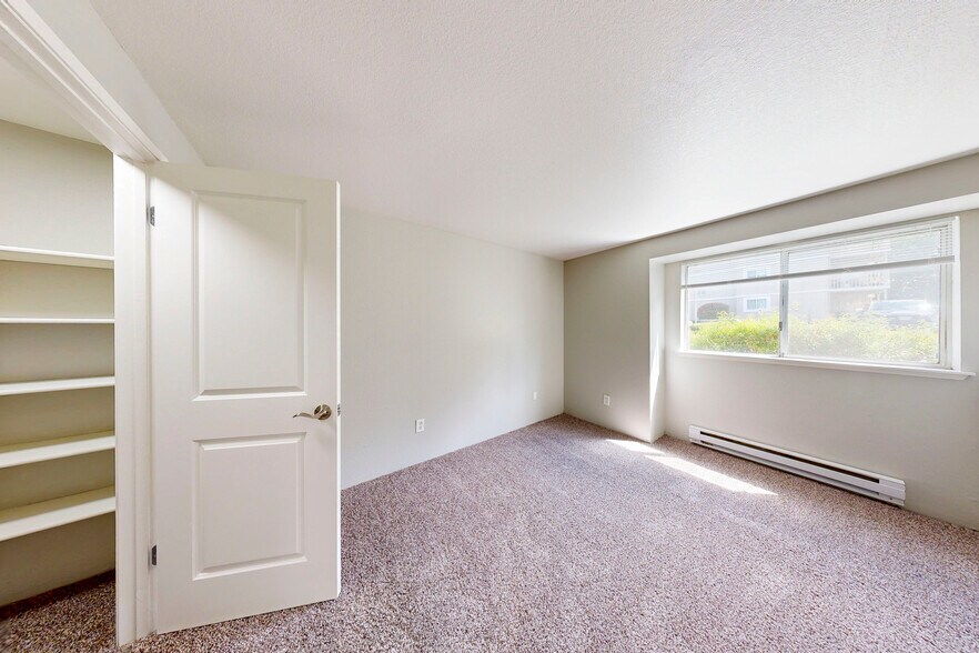 More Photos Of 9896 Enterprise Ln NW, Silverdale Apartments For Sale