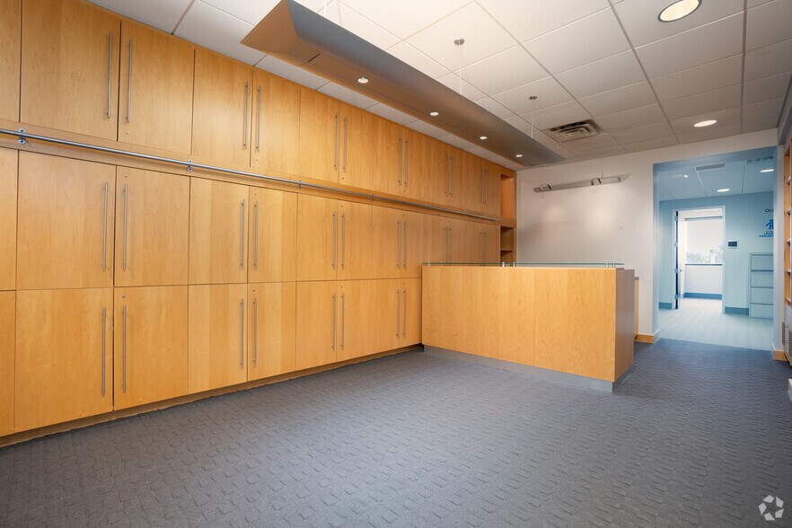 More Photos Of 3801 Hulen St, Fort Worth Office For Lease