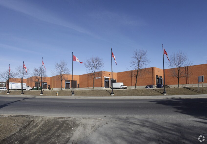 More Photos Of 5701-5711 Steeles Av W, Toronto Showroom For Lease