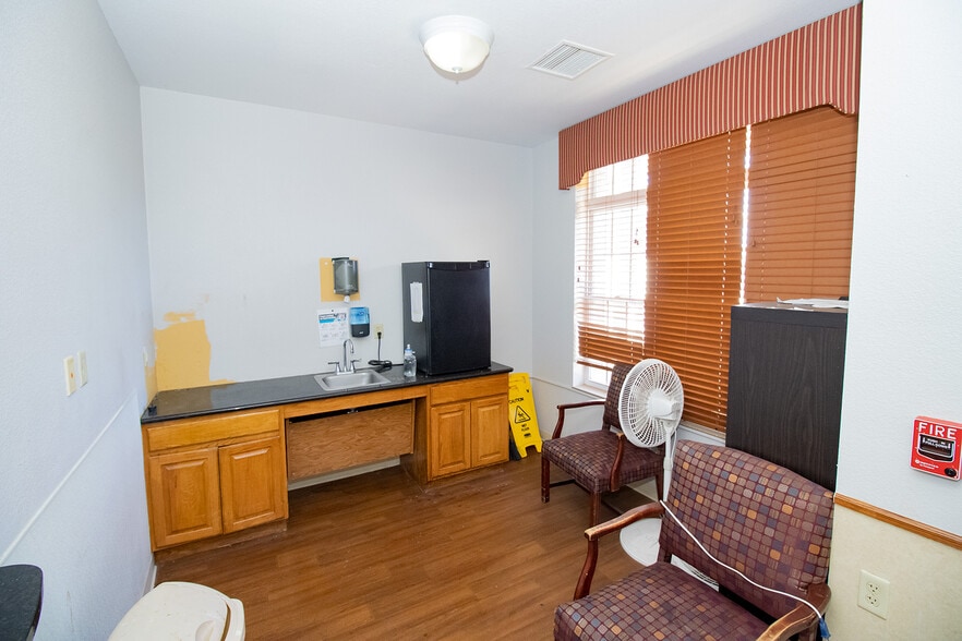 More Photos Of 224 E Central Ave, Andover Rehabilitation Center For Sale
