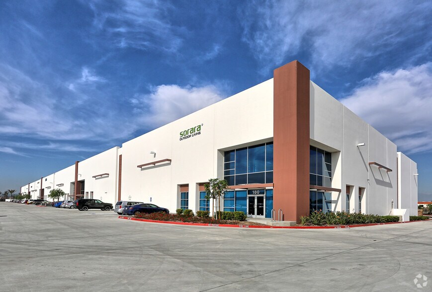 More Photos Of 15271 Fairfield Ranch Rd, Chino Hills Warehouse For Lease