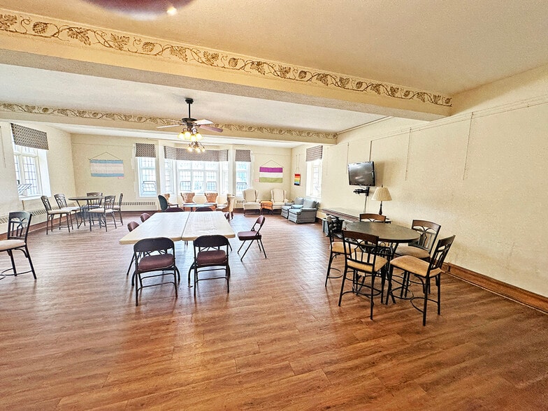 More Photos Of 14 N May St, Aurora Religious Facility For Sale