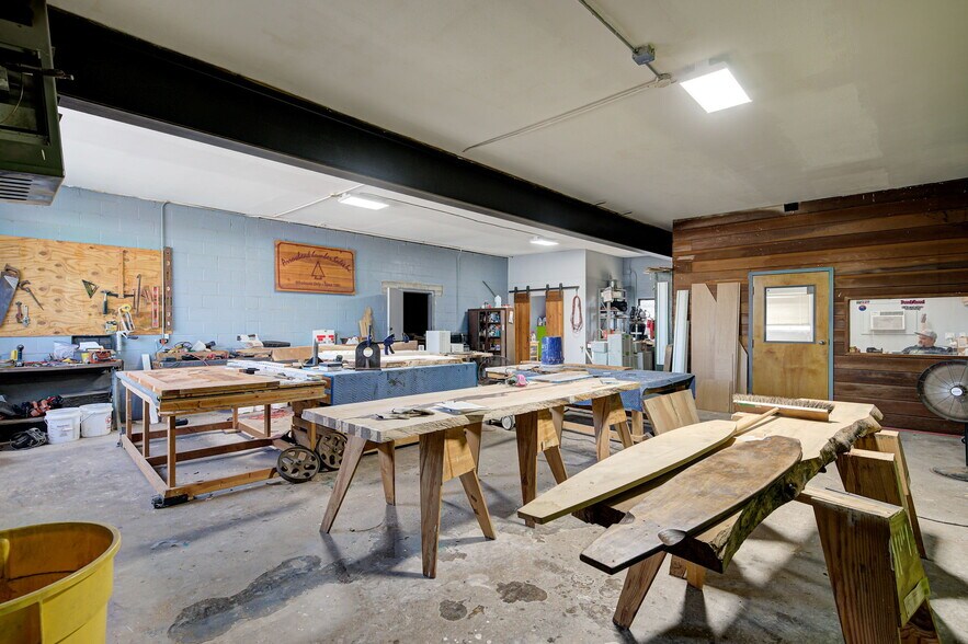 More Photos Of 1615 N Portland Ave, Oklahoma City Warehouse For Sale