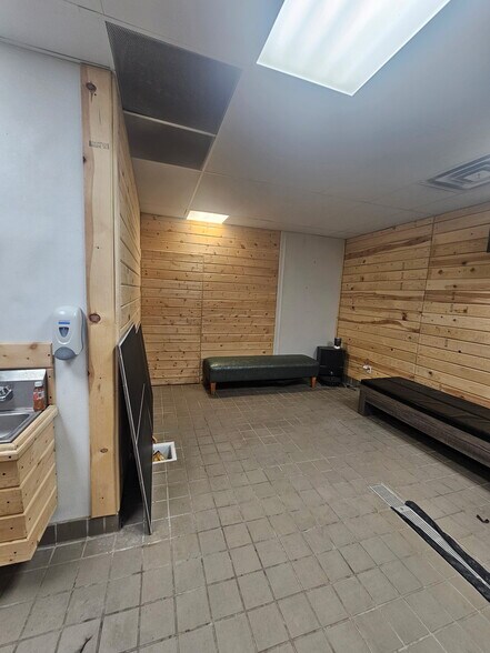 More Photos Of 724 S Eddy St, Pecos Storefront Retail Residential For Lease