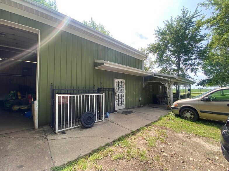 More Photos Of 4540 E State Road 32, Lebanon Warehouse For Sale