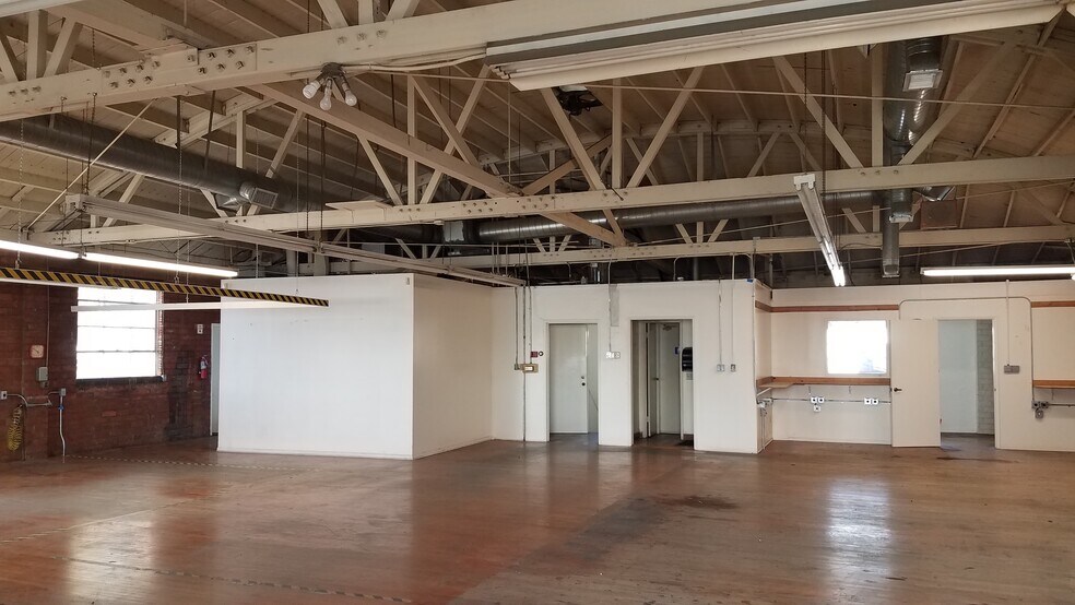 More Photos Of 1133 Mission St, South Pasadena Showroom For Lease