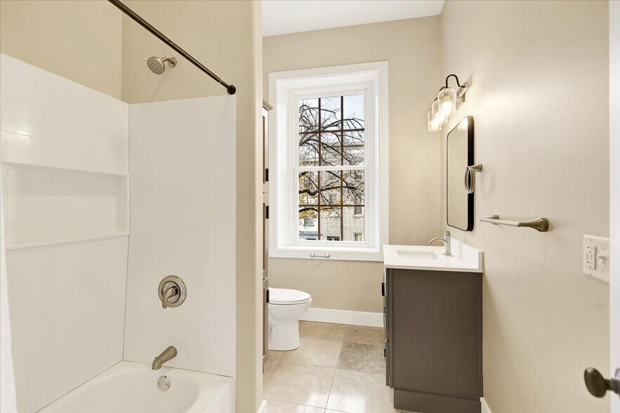 More Photos Of 241 S 5th St, Reading Apartments For Sale