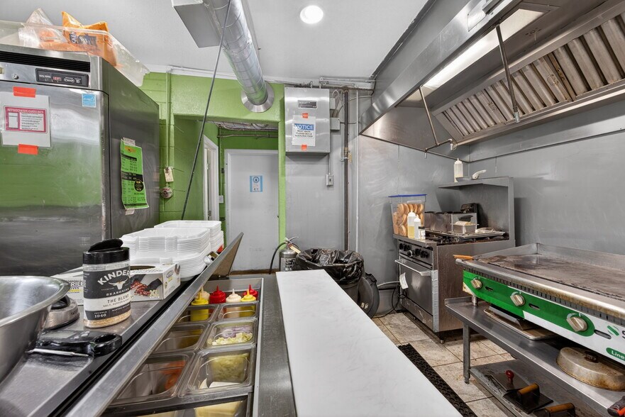 More Photos Of 6836 Prospect Ave, Kansas City Storefront For Sale