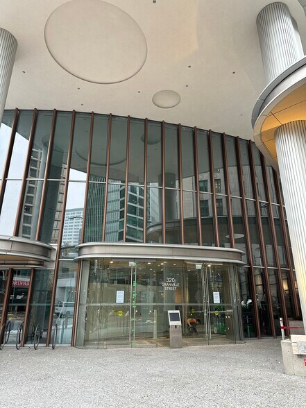 More Photos Of 320 Granville St, Vancouver Office For Sale