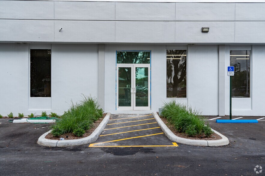 More Photos Of 20450 NW 2nd Ave, Miami Storefront For Lease