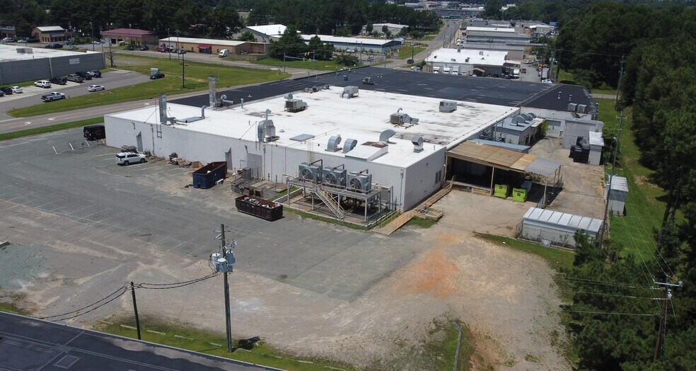 More Photos Of 2903 Lee Ave, Sanford Manufacturing For Lease