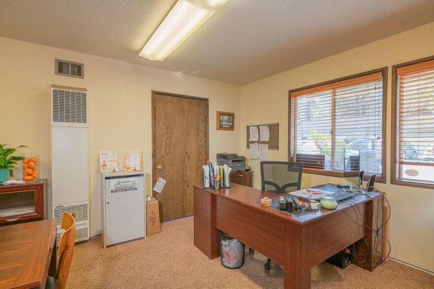 More Photos Of 41659 Big Bear Blvd, Big Bear Lake Office Residential For Lease
