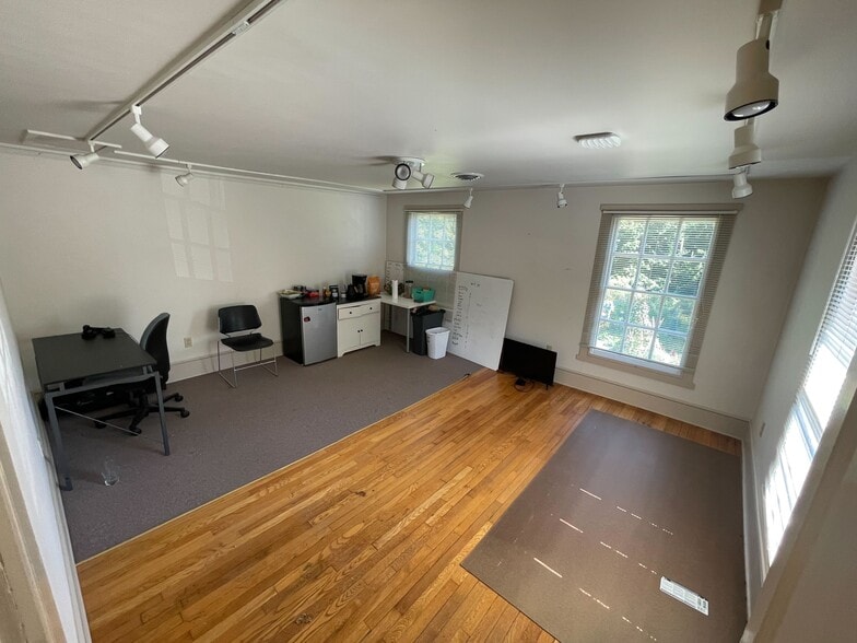 Primary Photo Of 300 Pepper St S, Christiansburg Coworking Space