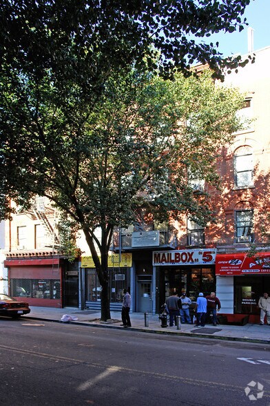 More Photos Of 172 5th Ave, Brooklyn Storefront Retail Residential For Lease