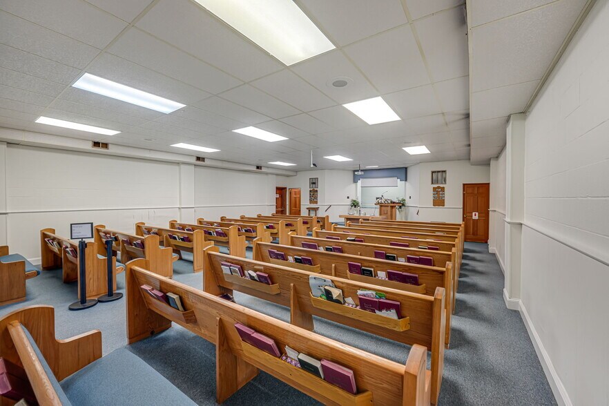 More Photos Of 1600 N Main St, Culpeper Lodge Meeting Hall For Sale