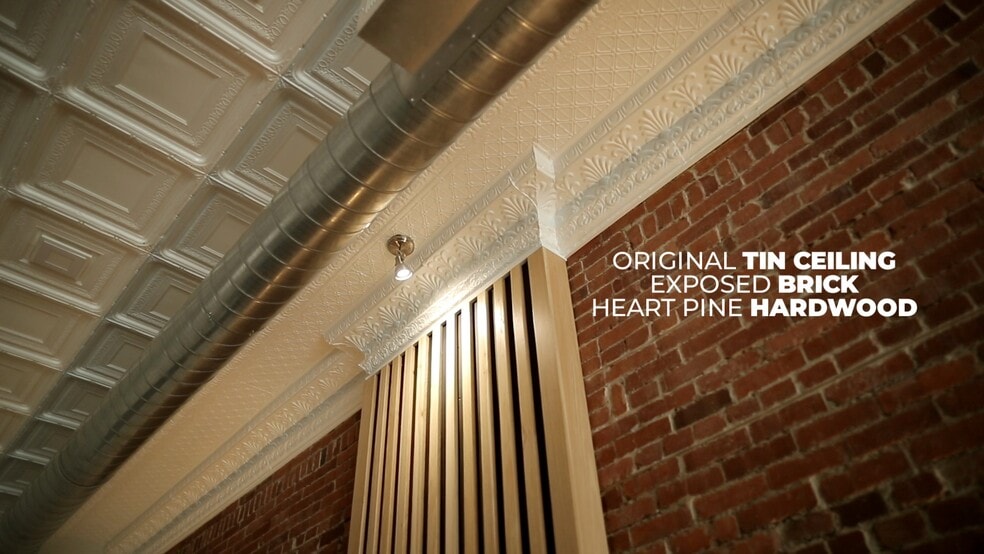 More Photos Of 114 N Market St, Ligonier Township Storefront Retail Office For Lease