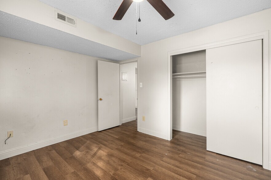 More Photos Of 401 N Cumberland Ave, Russellville Apartments For Sale