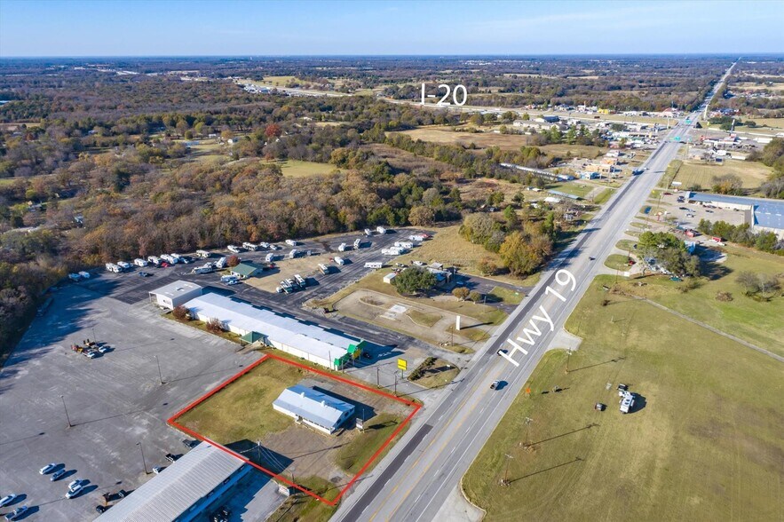 More Photos Of 1501 N Trade Days Blvd, Canton Storefront Retail Office For Sale