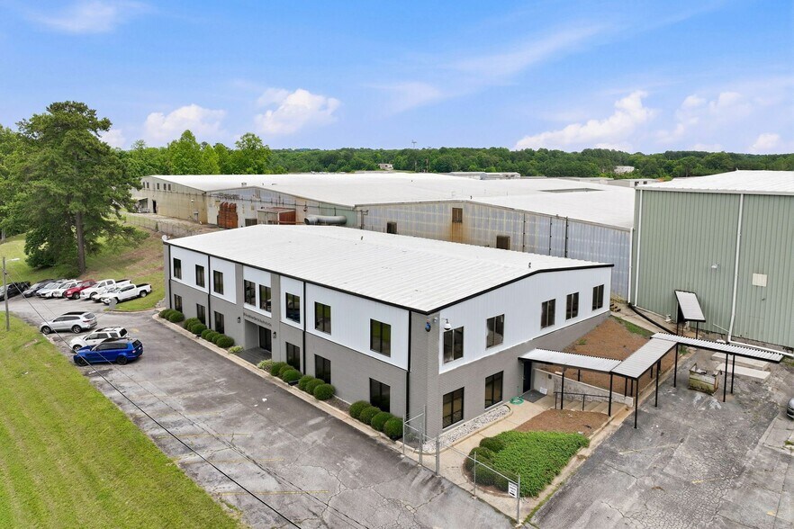 More Photos Of 264 Stapleton Rd, Cornelia Distribution For Lease