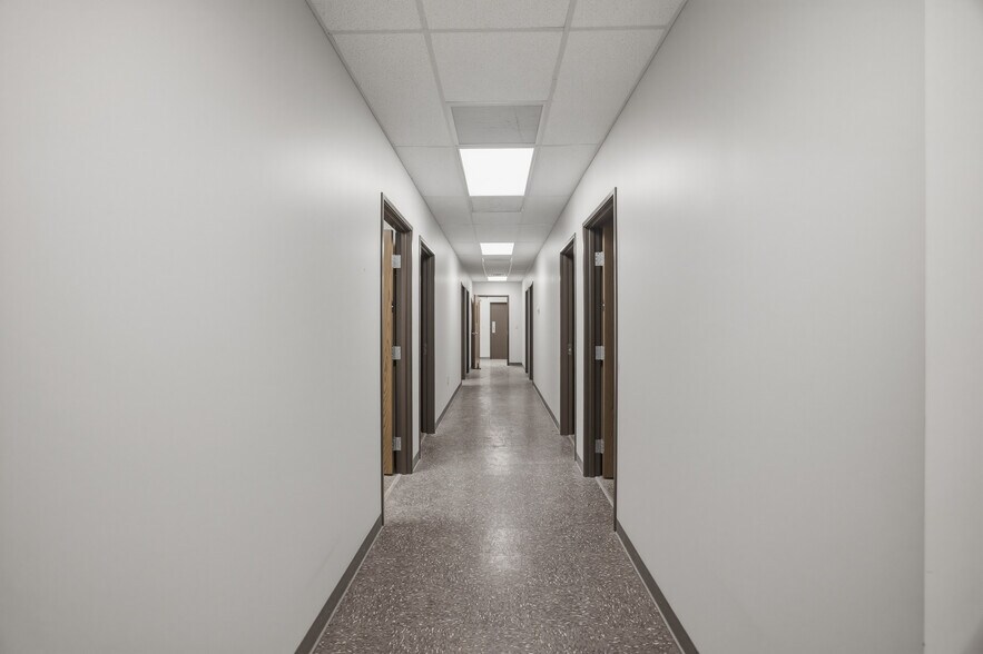 More Photos Of 1023 N Victor Ave, Tulsa Manufacturing For Lease